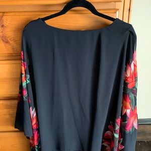 Joseph Ribkoff poncho style blouse. Size 16